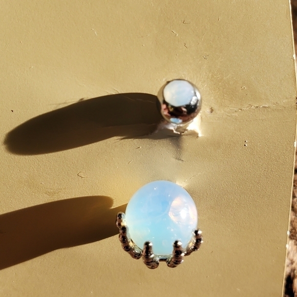 Simulated Opal and Opal Crystal Stainless Steel 14mm Belly Post - Picture 1 of 6
